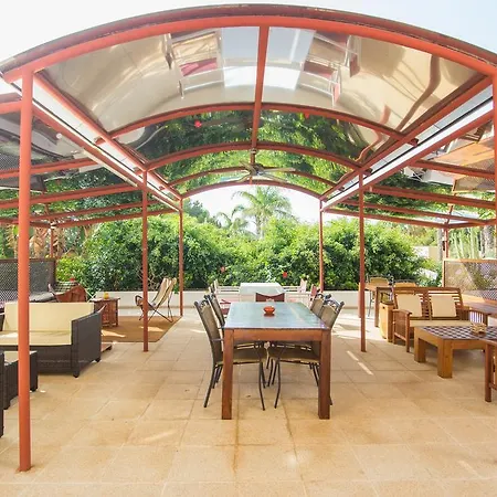 Club Pueblo Menorquin * Ciutadella (Menorca)